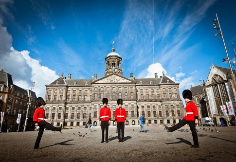 London-Guard-Amsterdam